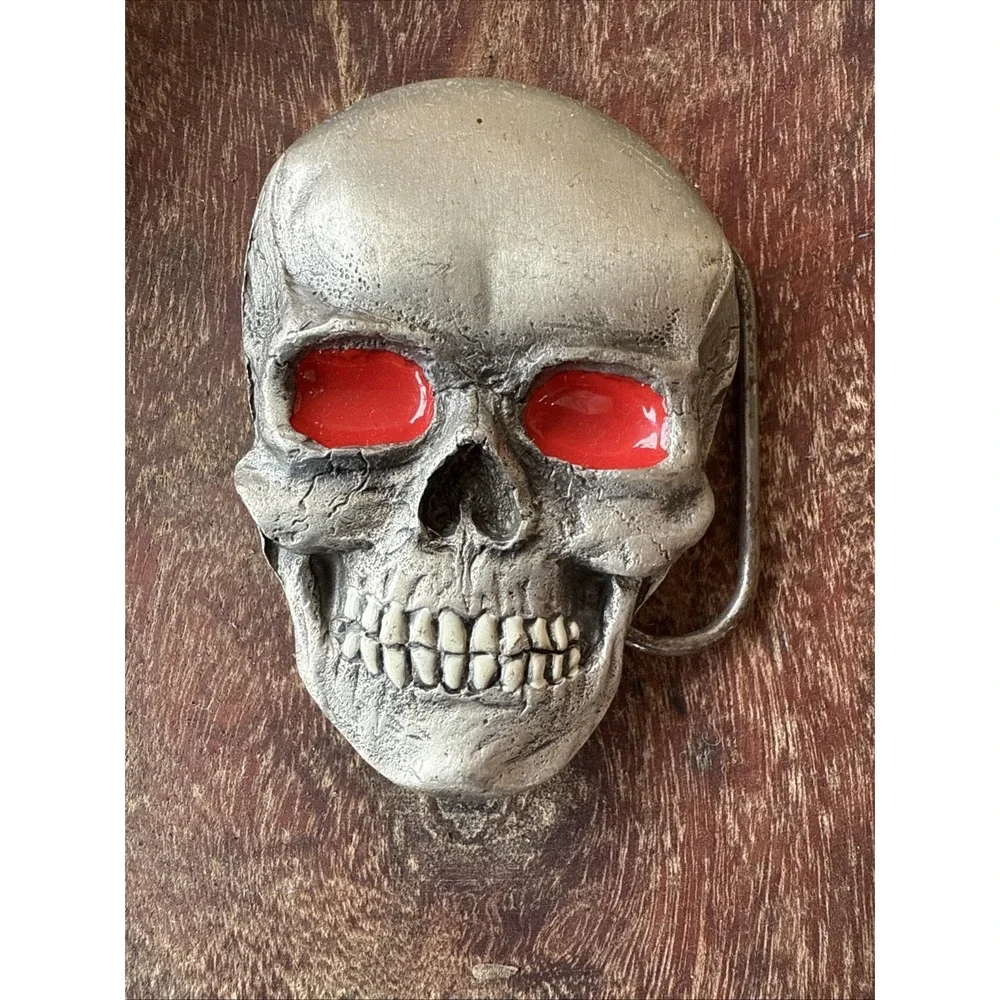 Vintage 1993 Siskiyou Belt Buckle Company SKULL RED EYES Outlaw Motorcycle - EUC